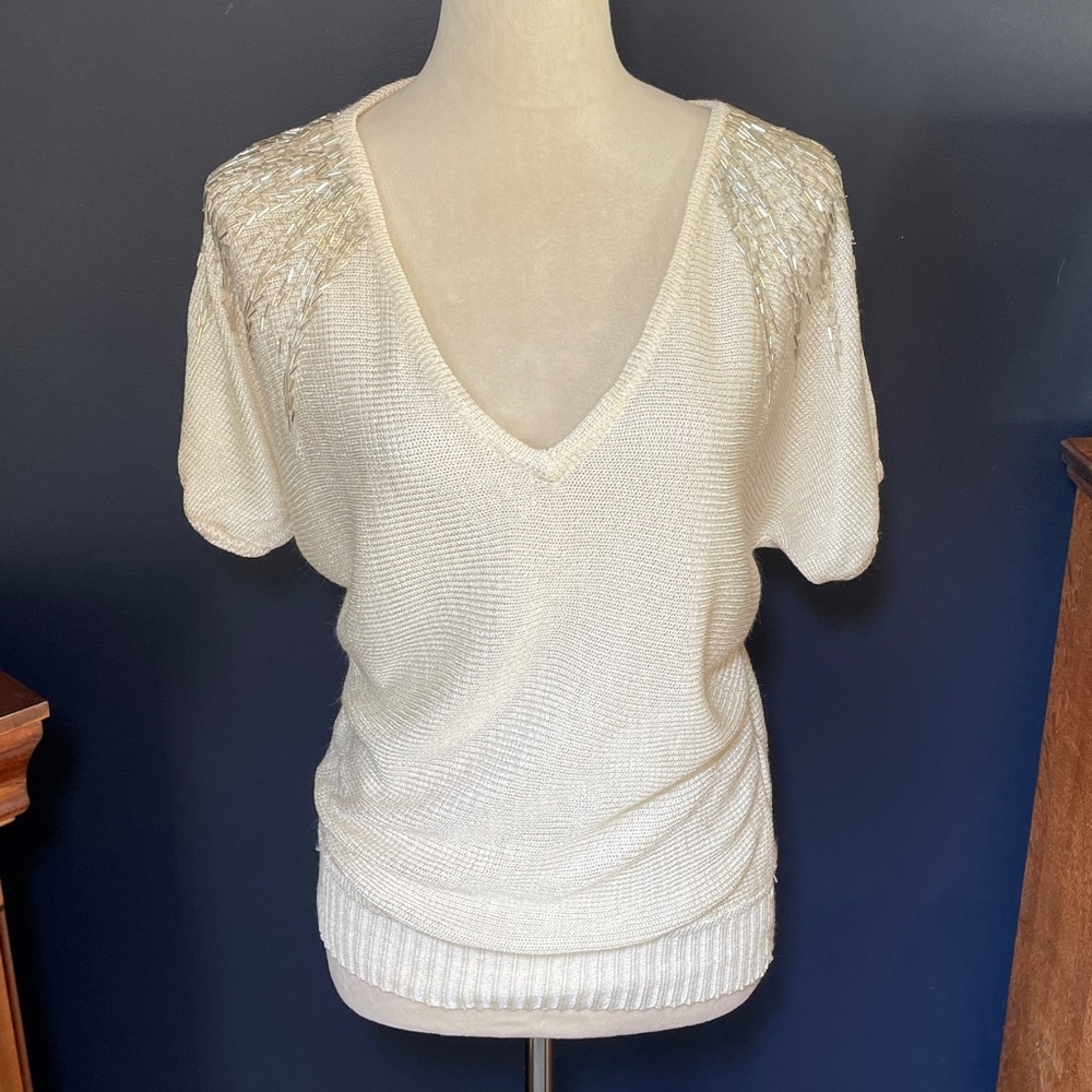 Vintage Unbranded Ivory V-Neck Short Sleeve Sweater with Silver Bead Detail